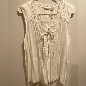 Holding Horses NWT sleeveless top